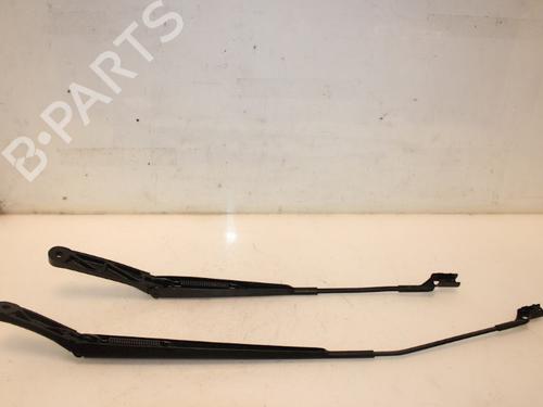 front-wipers-mechanism-vw-touran-5t1-15-tsi-5tb955410b-5tb955109-2015-15330778 main image