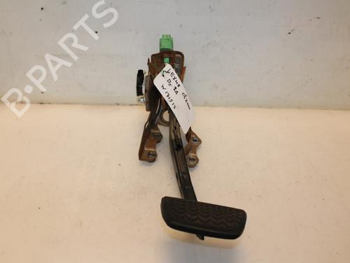 Used Break pedal Break pedal 15326380 15326380
