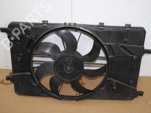 Used Radiator fan Radiator fan 15334929 15334929