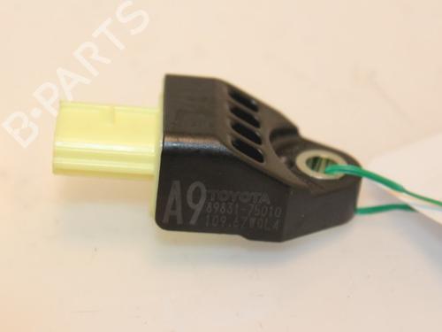 Used Electronic module LEXUS CT (ZWA10_) 200h (ZWA10_, ZWA10R) (136 hp) 15324429