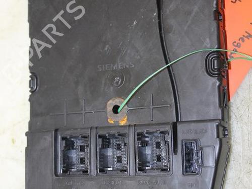 Used Fuse box Fuse box 15302751 15302751