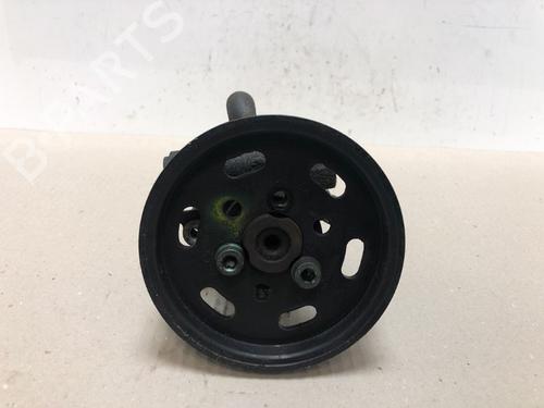 Used Steering pump Steering pump VW GOLF IV (1J1) 1.9 SDI (68 hp) 15309368 15309368