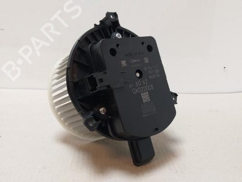 Used Heater blower motor BMW X5 (G05, F95) xDrive M 50 d (400 hp) 17375864
