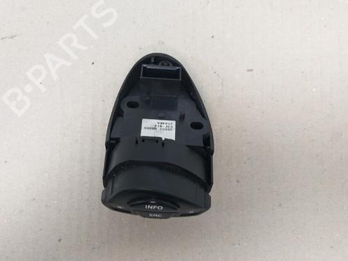 Steering wheel controls NISSAN ALMERA II Hatchback (N16) 1.5 dCi | BP16075346E15 