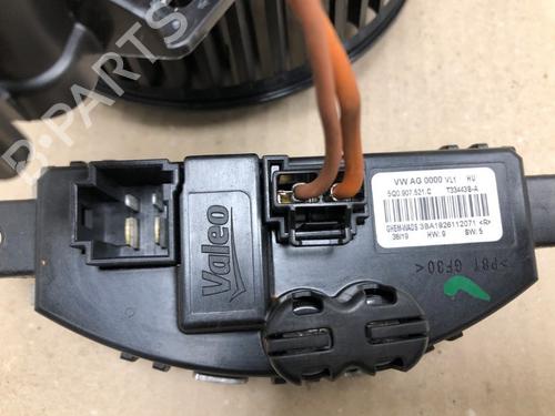 Heater blower motor SKODA SCALA (NW1) 1.5 TSI | BP37212260M62 - Image 4