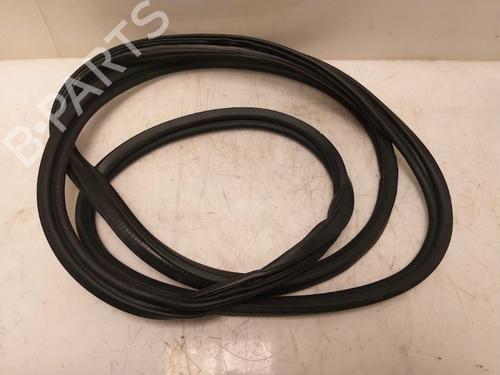 Used Rubber door seal MITSUBISHI MIRAGE / SPACE STAR VI Hatchback (A0_A) 1.0 (A05A) (71 hp) 15338319