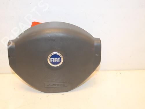 Used Driver airbag FIAT PANDA (169_) 1.2 (169.AXB11, 169.AXB1A) (60 hp) 15313957