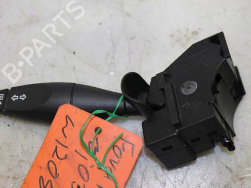 Used Steering column stalk FORD MONDEO III Turnier (BWY) 2.0 16V DI / TDDi / TDCi (90 hp) 15302899