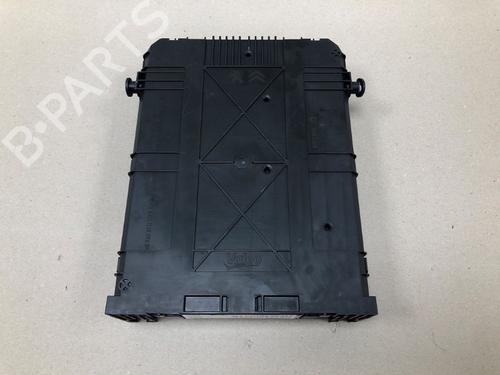 Fuse box PEUGEOT 2008 I (CU_) 1.2 THP 110 / PureTech 110 | BP37208410E1 - Image 4