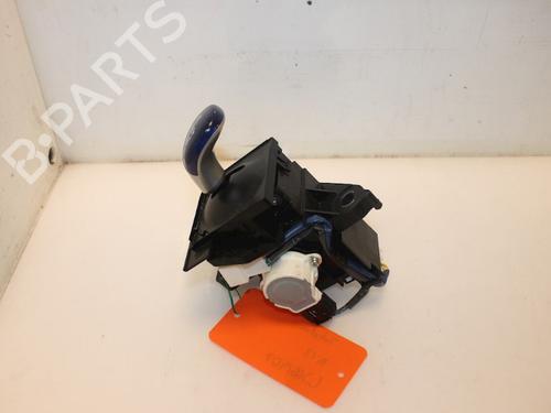 Gear lever TOYOTA AURIS (_E18_) 1.8 Hybrid (ZWE186_, ZWE186R) | BP15318795M90 