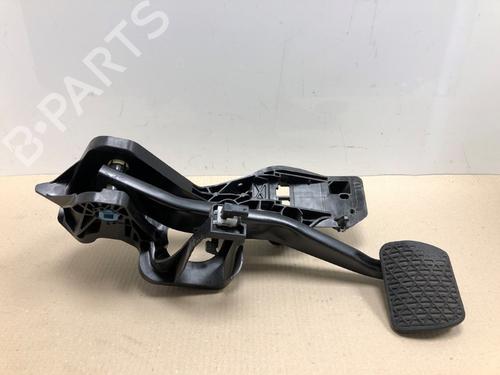 Used Break pedal Break pedal 37211120 37211120