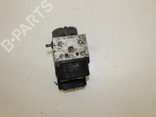 Used ABS pump TOYOTA AVENSIS (_T22_) 1.6 i (AT220_, AT220R) (110 hp) 15334706