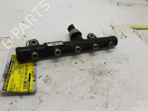 Used Injection rail Injection rail 15297772 15297772