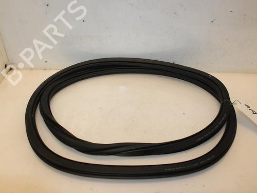 Used Rubber door seal VW UP! (121, 122, BL1, BL2, BL3, 123) 1.0 (60 hp) 15324012