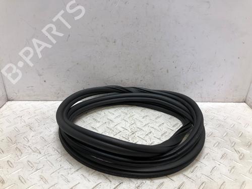 Goma contorno puerta Goma contorno puerta BMW X5 (G05, F95) xDrive 45 e Plug-in Hybrid (394 hp) 37213067 37213067