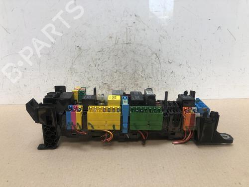 Used Fuse box Fuse box 16082555 16082555