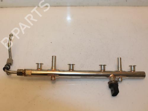 Used Injection rail VW GOLF VII (5G1, BQ1, BE1, BE2) 2.0 GTI (220 hp) 15328567