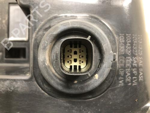 Right daytime light TESLA MODEL X (5YJX) 75D AWD | BP37214487C103 - Image 4