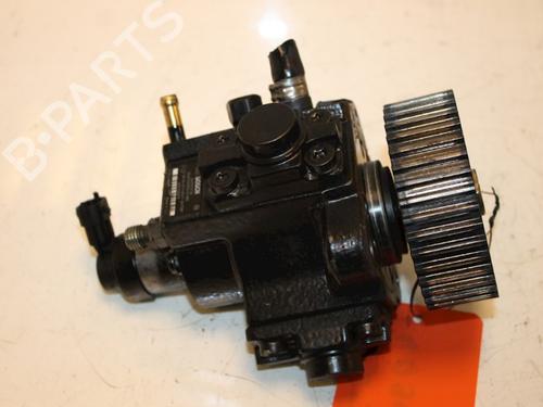 Used Fuel pump SAAB 9-3 (YS3F, E79, D79, D75) 1.9 TiD (150 hp) 15315627