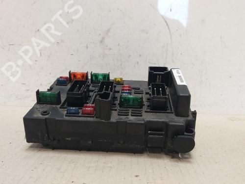 Used Fuse box PEUGEOT 307 SW (3H) 2.0 16V (136 hp) 16075364