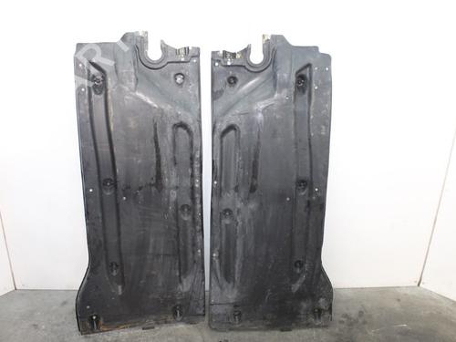 Used Underbody protection Underbody protection 15318502 15318502