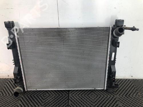 Used Water radiator Water radiator 37208208 37208208