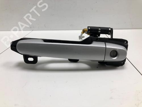 Used Front left exterior door handle Front left exterior door handle 37213904 37213904