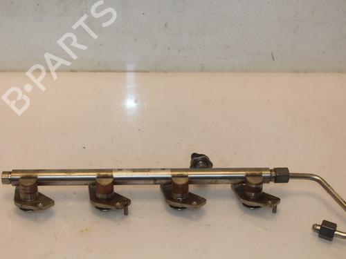 Used Injection rail MERCEDES-BENZ A-CLASS (W176) A 180 (176.042) (122 hp) 15796591