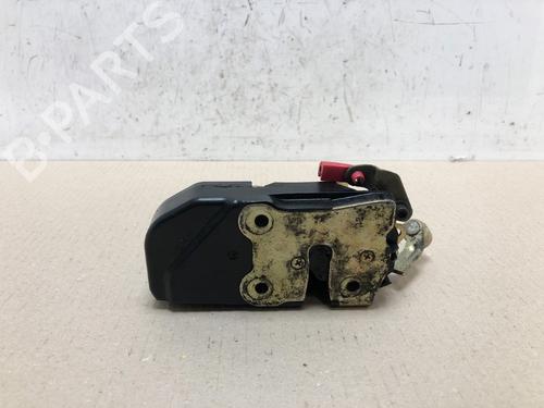 Used Front right lock CHRYSLER VOYAGER IV (RG, RS) 2.4 (147 hp) 15303207