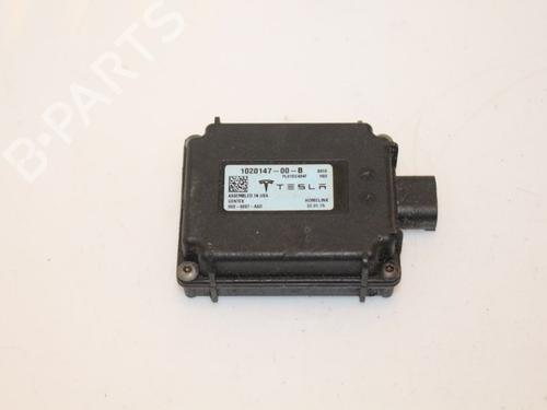 control-unit-tesla-model-s-5yjs-85d-awd-102014700b-2012-15319859 main image