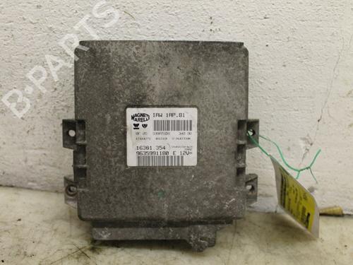 Used Engine control unit (ECU) PEUGEOT 206 Hatchback (2A/C) 1.4 i (75 hp) 15299818