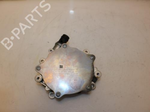 Used Grille MERCEDES-BENZ A-CLASS (W176) A 180 (176.042) (122 hp) 15736201