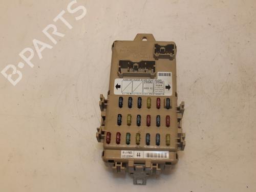 Used Fuse box Fuse box 15326738 15326738