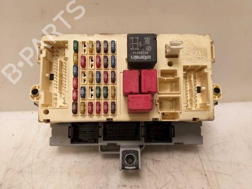 Used Fuse box Fuse box 15338509 15338509