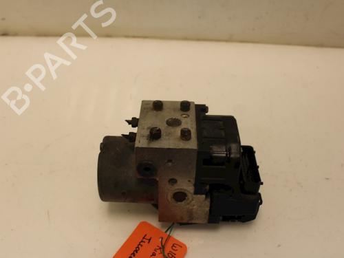 Used ABS pump KIA SORENTO I (JC) 2.5 CRDi 4WD (140 hp) 15322477