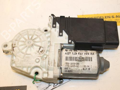Used Electronic module VW GOLF IV (1J1) 2.3 V5 (150 hp) 15315005