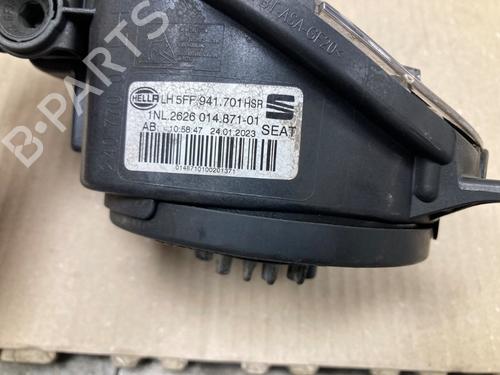 Left front fog light CUPRA FORMENTOR (KM7, KMP) 1.4 e-Hybrid VZ | BP37215258C30 - Image 3