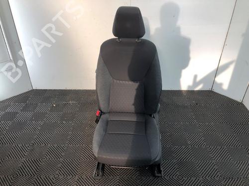 left-front-seat-toyota-yaris-_p21_-_pa1_-_ph1_-2020-37210667 main image