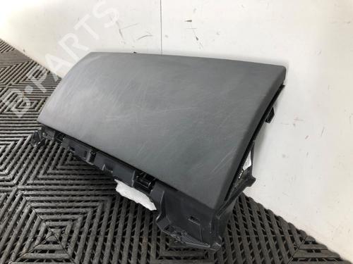 Glove box TESLA MODEL 3 (5YJ3) EV Performance AWD | BP37209633C95 - Image 2
