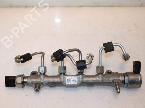 Used Injection rail Injection rail 15332524 15332524