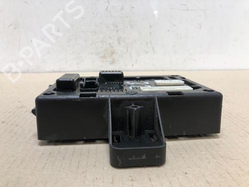 Used Fuse box Fuse box 15347183 15347183