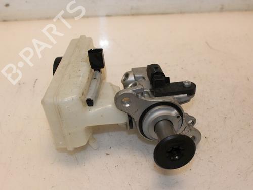 Used Brake master cylinder Brake master cylinder 15331750 15331750