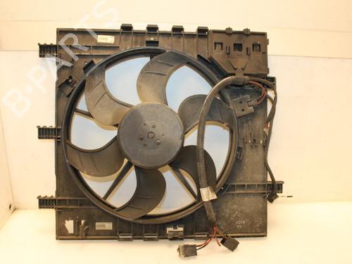 Used Radiator fan MERCEDES-BENZ VITO Bus (W638) 110 CDI 2.2 (638.194) (102 hp) 15323586