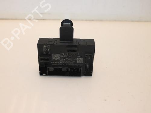 Used Electronic module VW GOLF VII (5G1, BQ1, BE1, BE2) 2.0 R 4motion (300 hp) 15318959