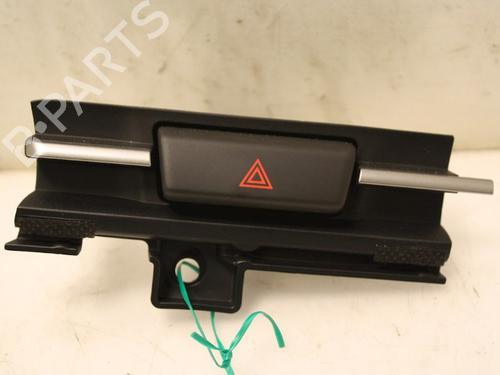 Used Warning switch MAZDA 2 Hatchback (DL, DJ) 1.5 SKYACTIV-G (90 hp) 15336845