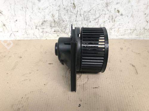 Varmeblæser AUDI A3 (8L1) 1.6 (101 hp) 15310953