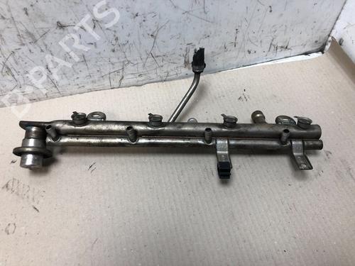 Used Injection rail Injection rail 15534095 15534095