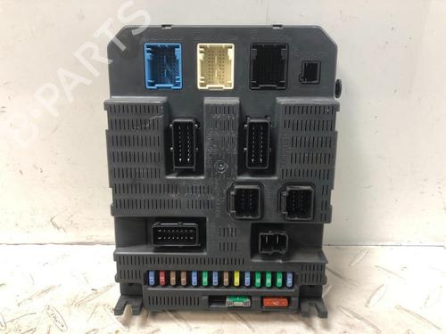 Used Fuse box Fuse box 20292925 20292925