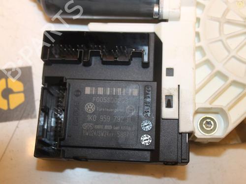 Front right window mechanism SEAT LEON (1P1) 2.0 TFSI | BP15312655C23 
