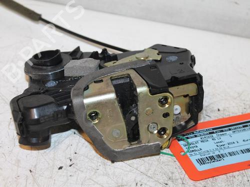 Used Front left lock TOYOTA COROLLA Estate (_E12_) 2.0 D-4D (CDE120_, CDE120R) (90 hp) 15308358
